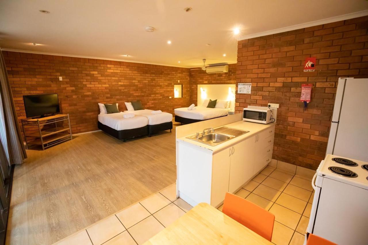 Contour Hotel Катерін Екстер'єр фото